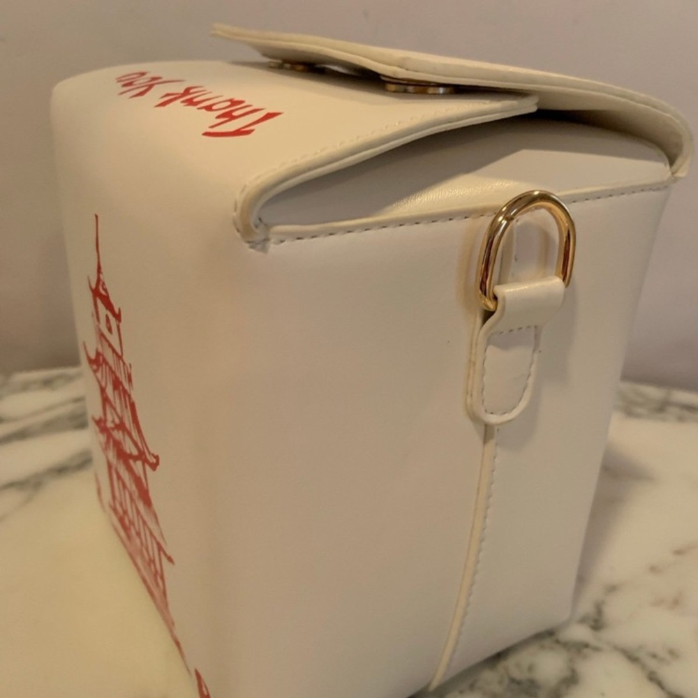 Bewaltz Chinese Takeout Box Purse Handbag With Adjustable Shoulder Strap - Picture 2 of 12